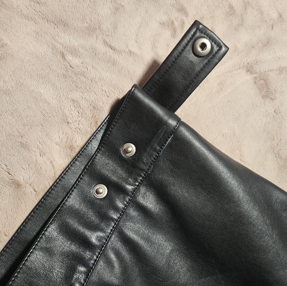 Vegan Oversize Leather Jacket - Unisex and Freesize - BLACK MOMENT - Picture 5 of 7